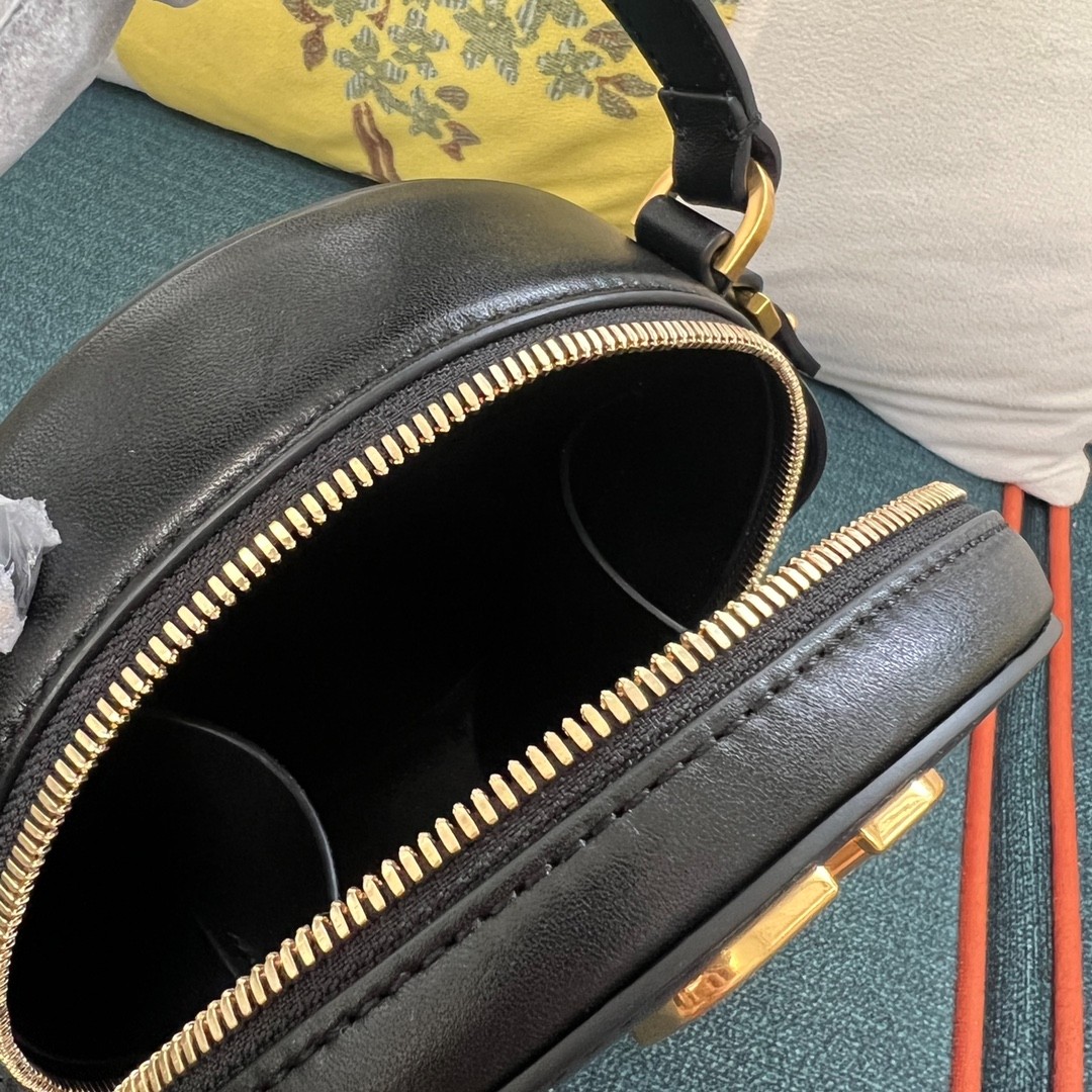 015 63123197 size 16x15x6.5cm