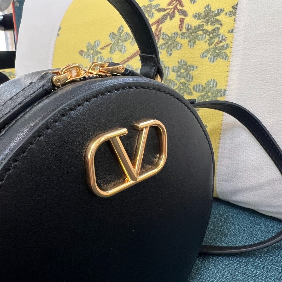 015 63123197 size 16x15x6.5cm