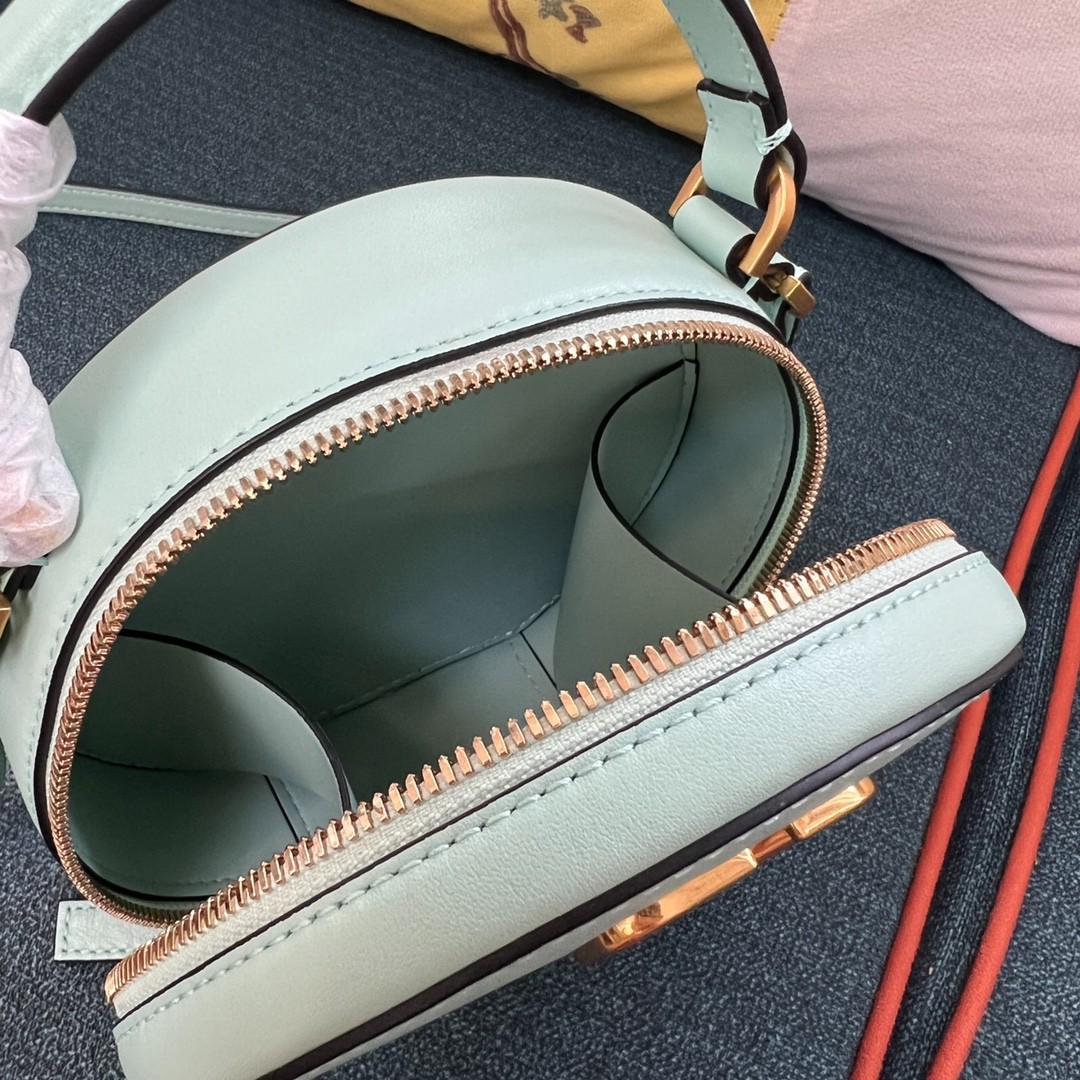 012 63123197 size 16x15x6.5cm