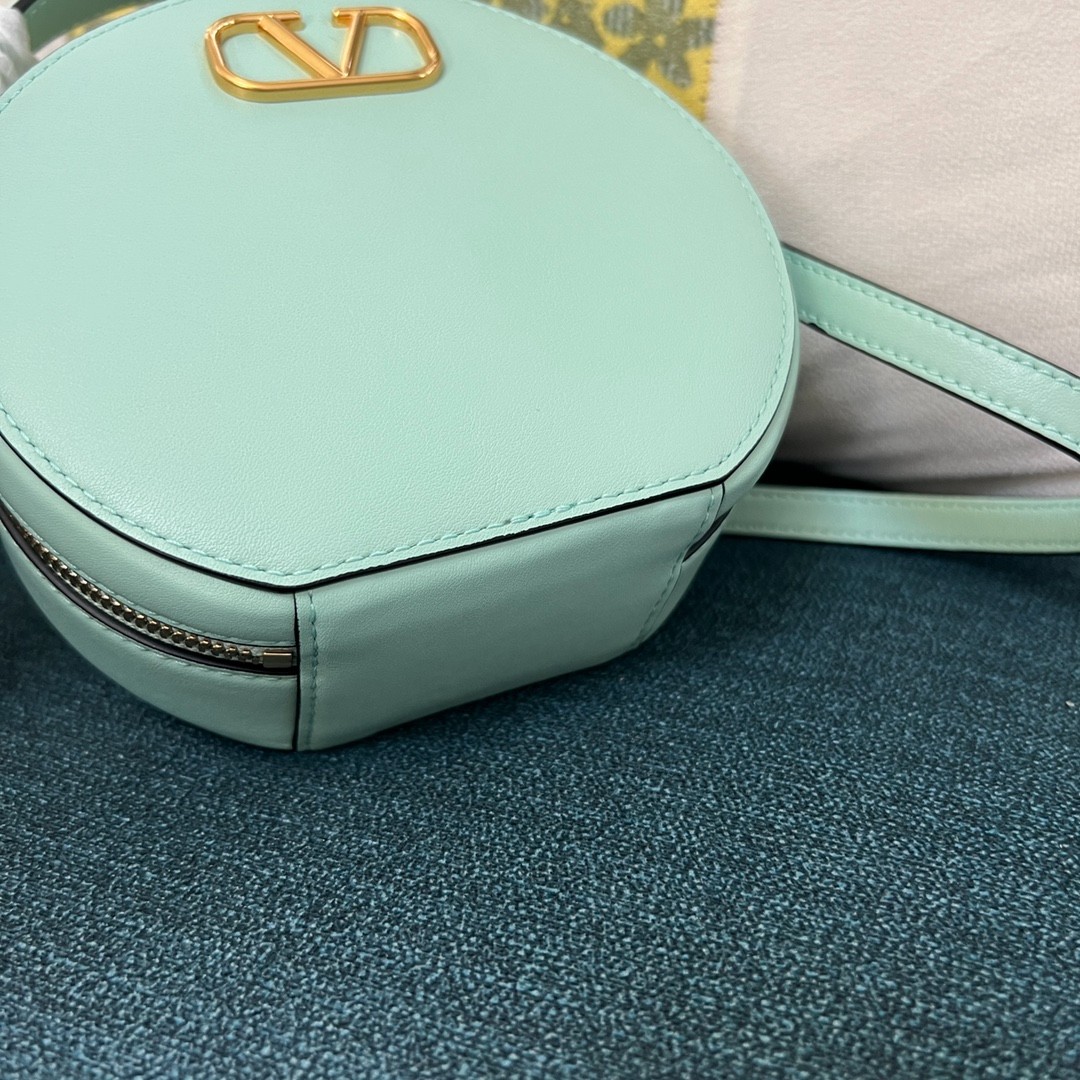 012 63123197 size 16x15x6.5cm