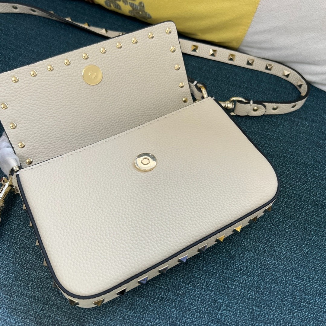 005 57123169 size 19x13.5x3cm