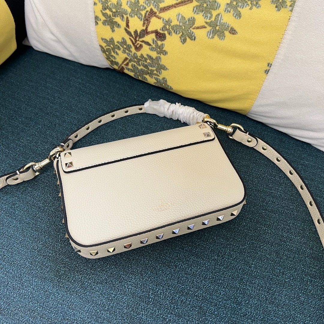 005 57123169 size 19x13.5x3cm