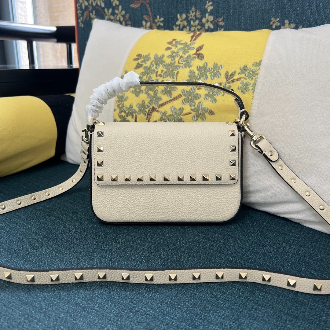 005 57123169 size 19x13.5x3cm