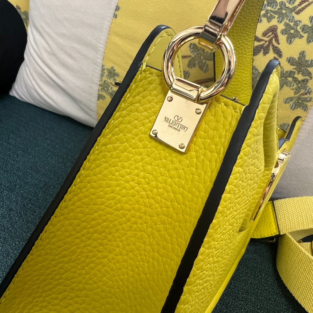 003 68123199 size 24×14.5x8cm
