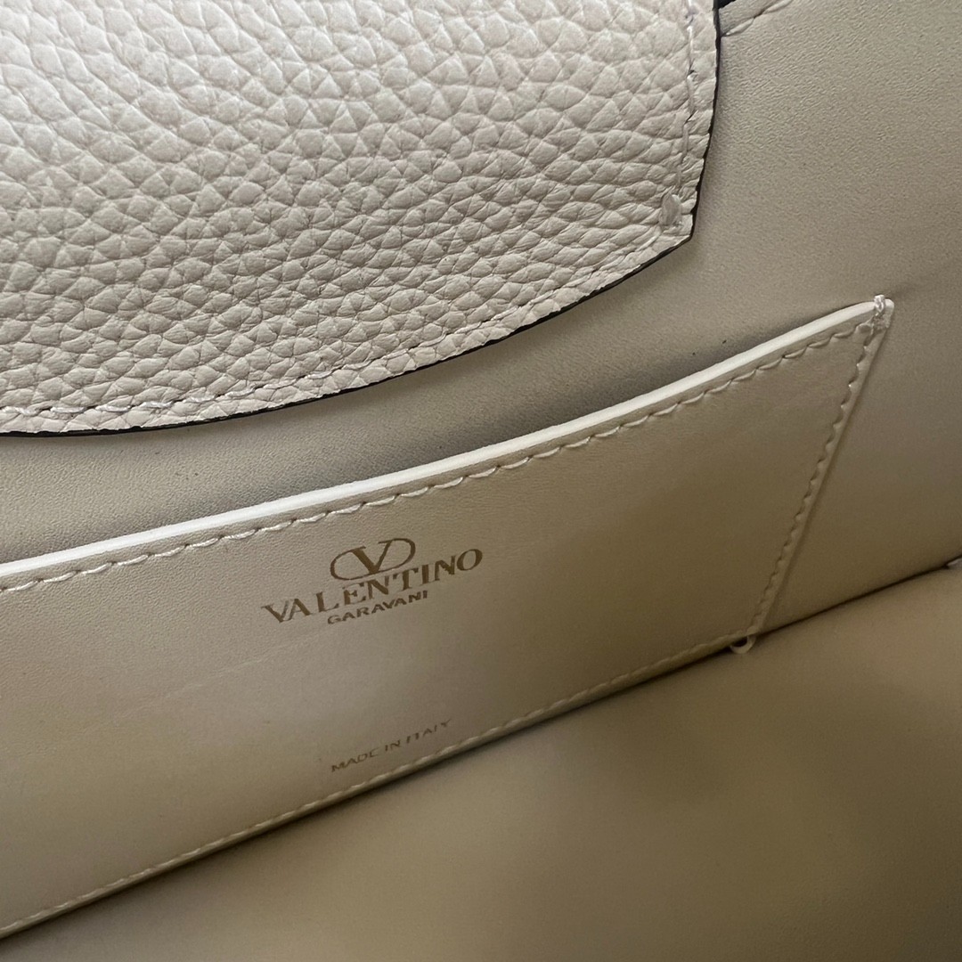 001 68123199 size 24×14.5x8cm