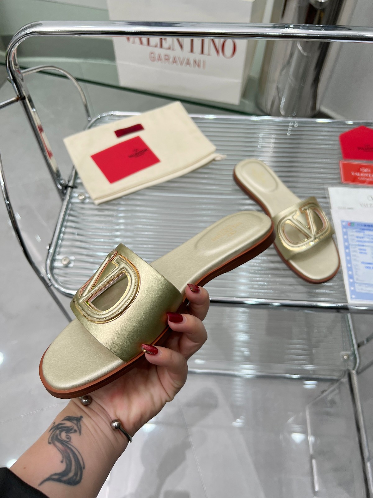050 24123115 size 35-42