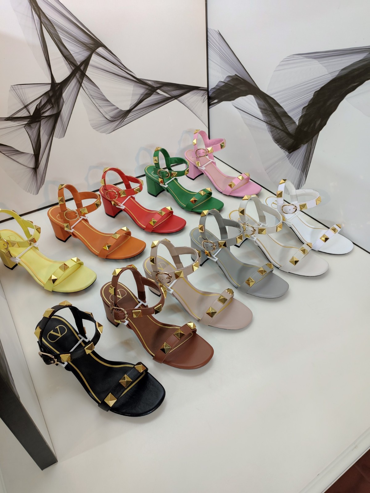 025 26123112 size 35-42