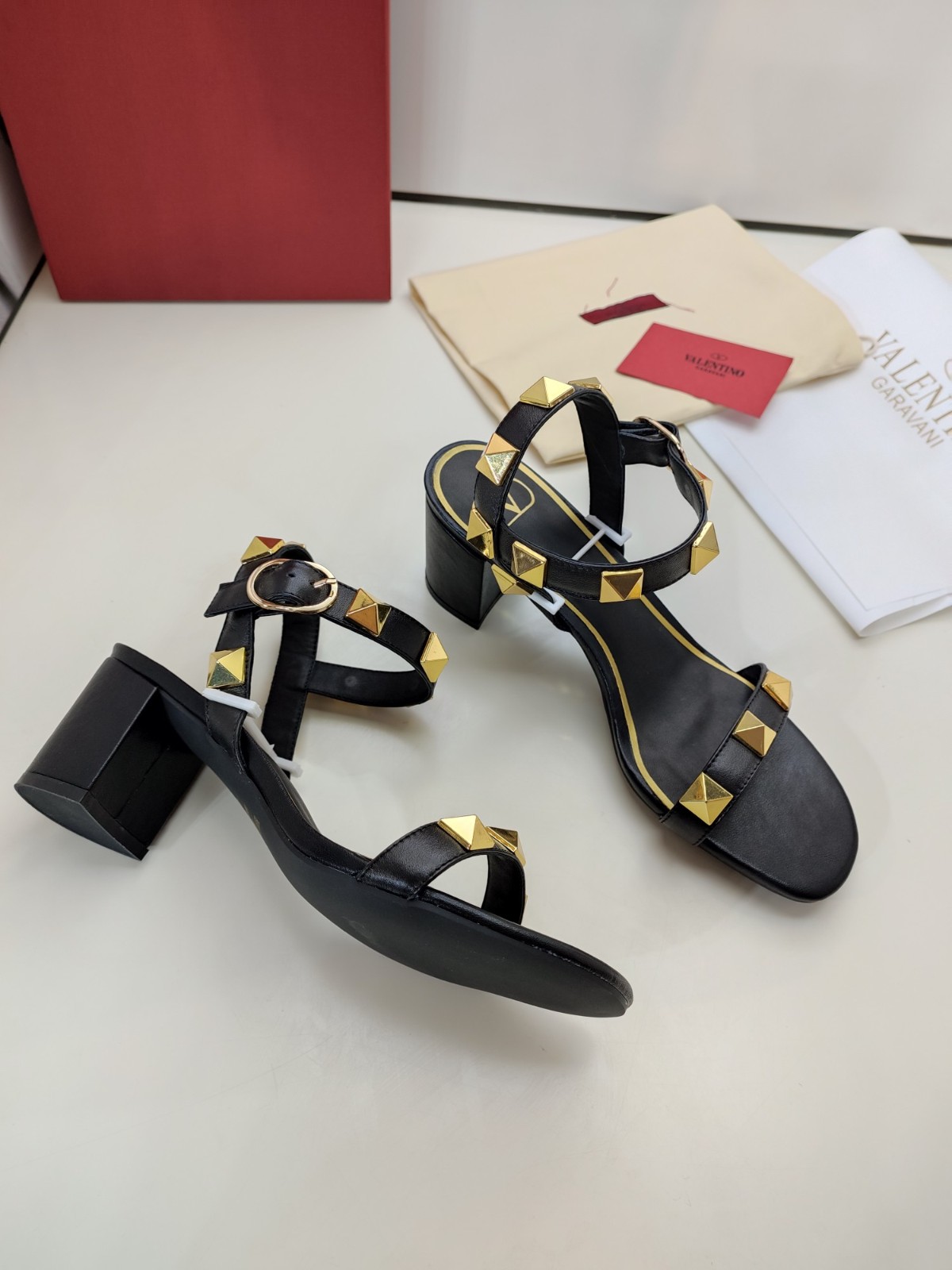 025 26123112 size 35-42