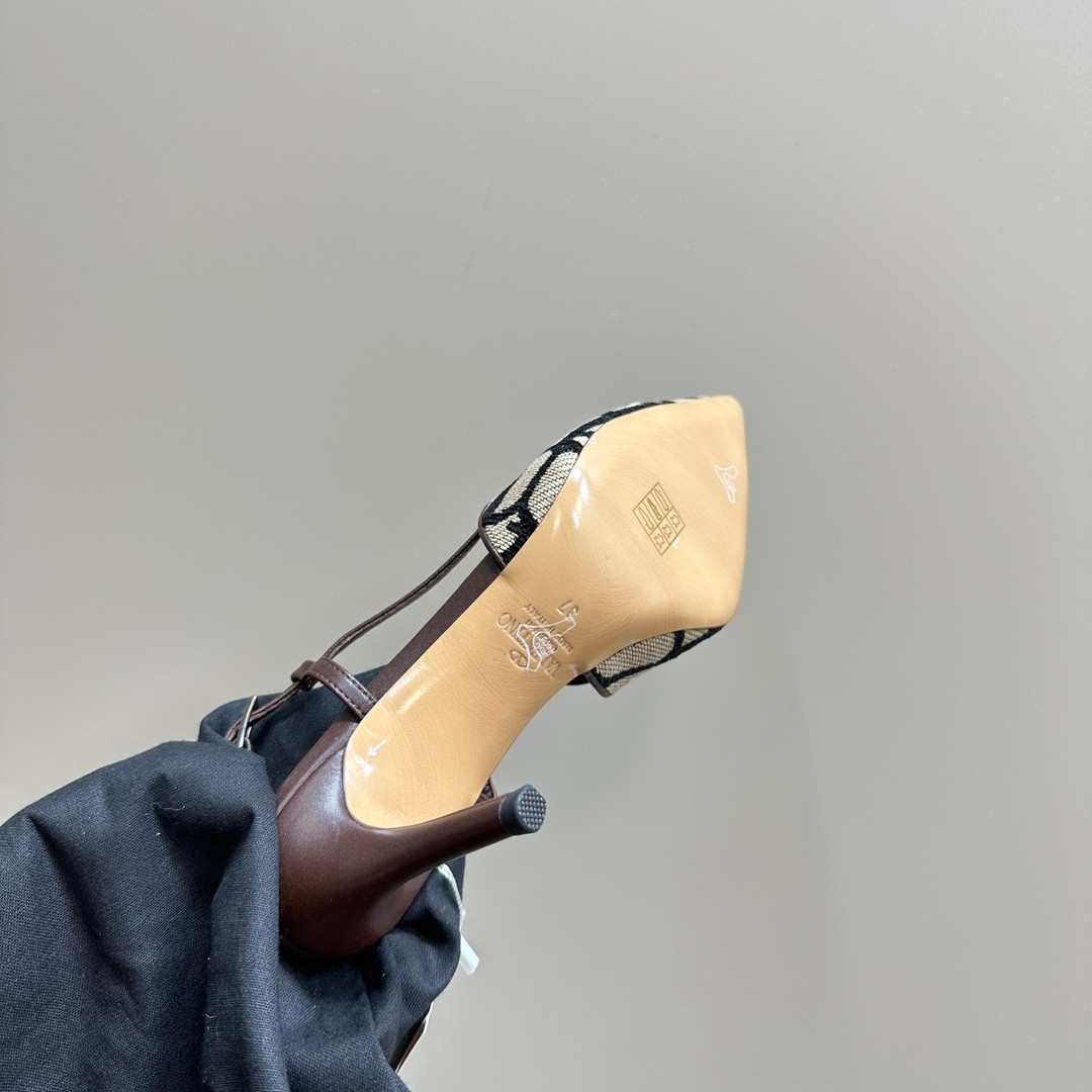 017 32123124 size 35-42