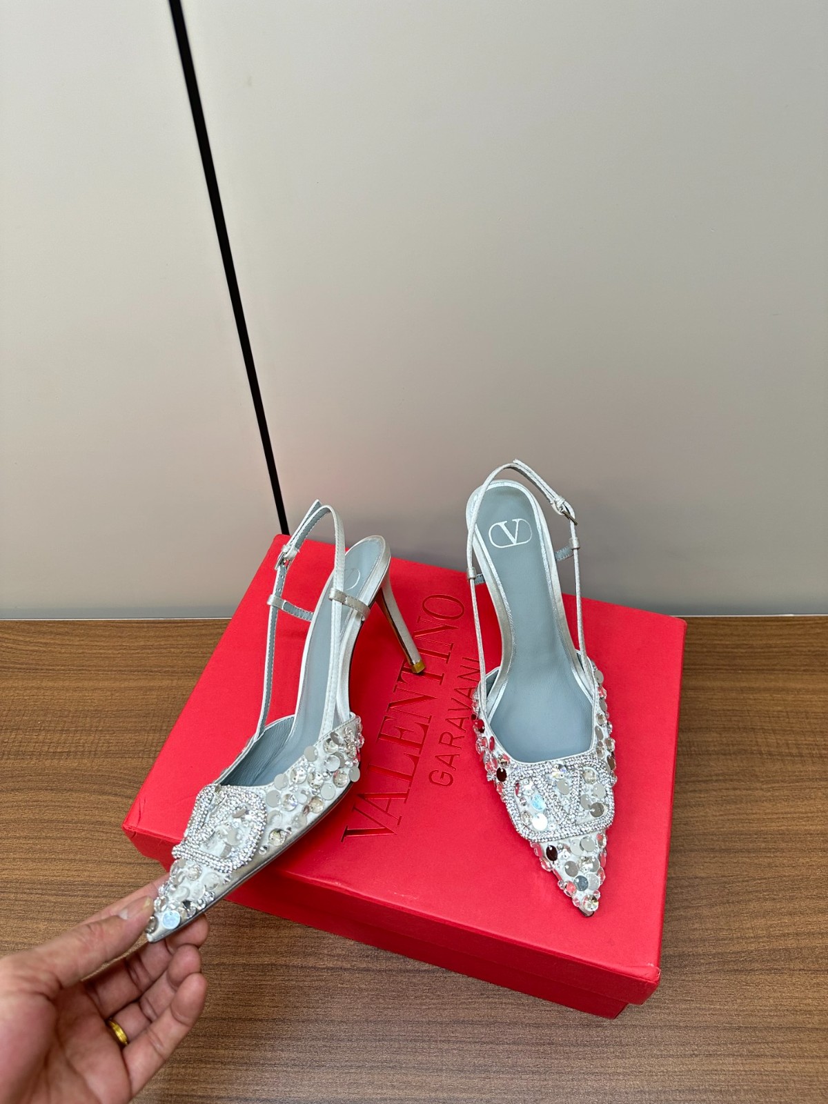 015 40123132 size 35-41