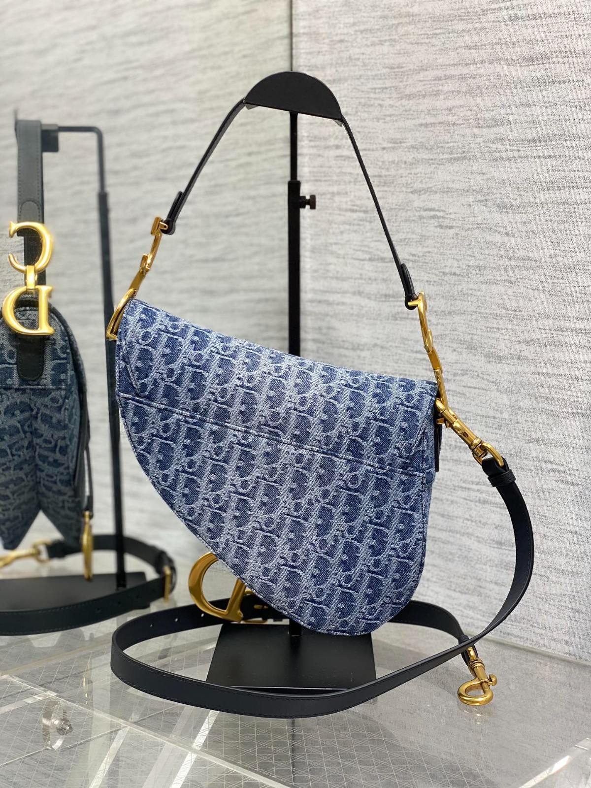 063 68123201 size 25.5x6.5x20cm