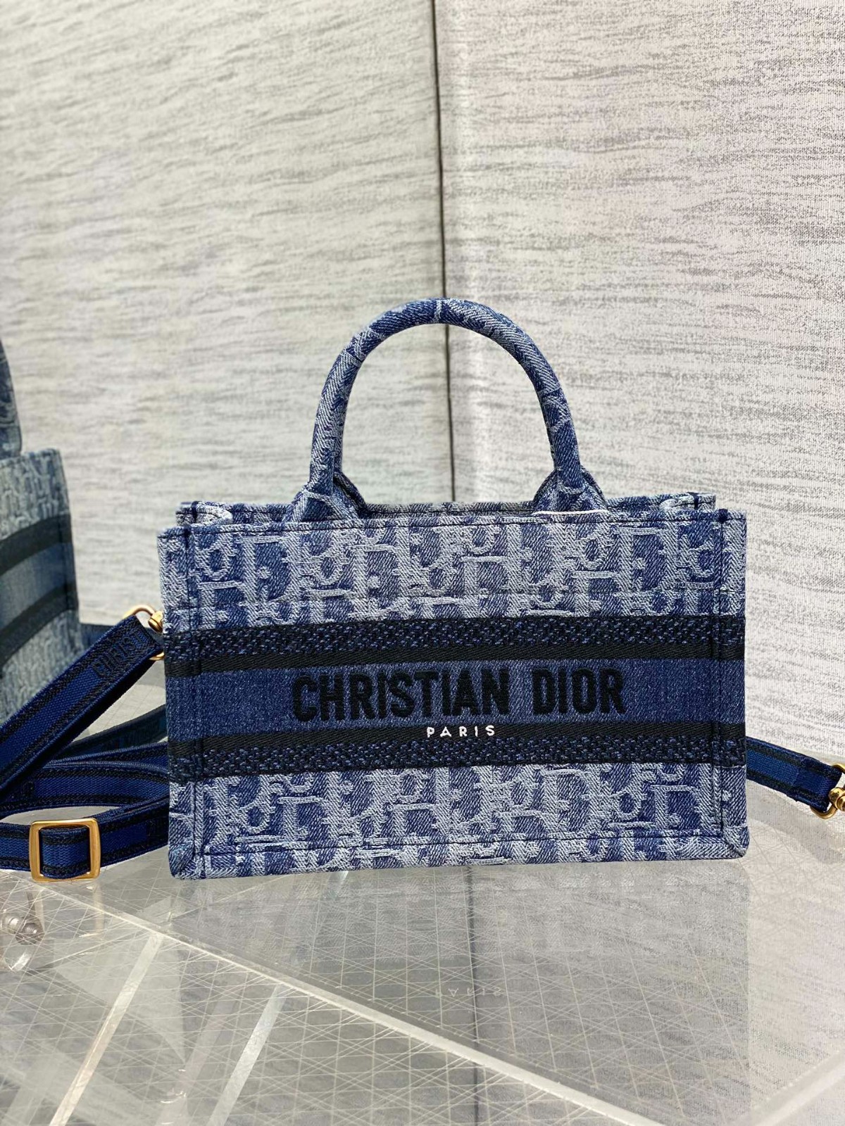 061 48123152 size 21.5x13x7.5cm