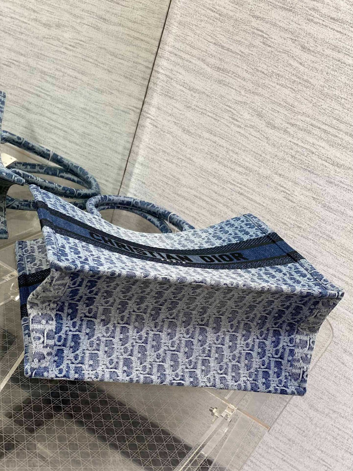 060 52123161 size 36x16x28cm