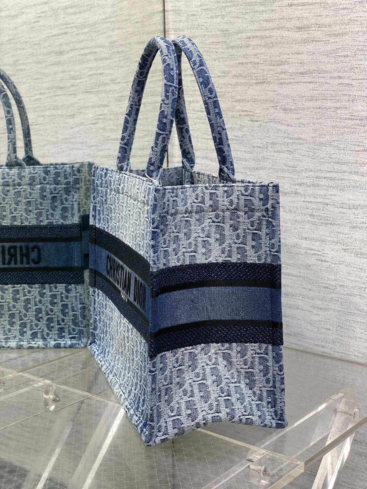 060 52123161 size 36x16x28cm