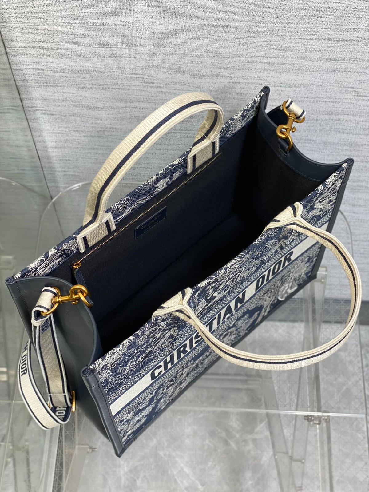 057 72123204 size 36x16x27cm