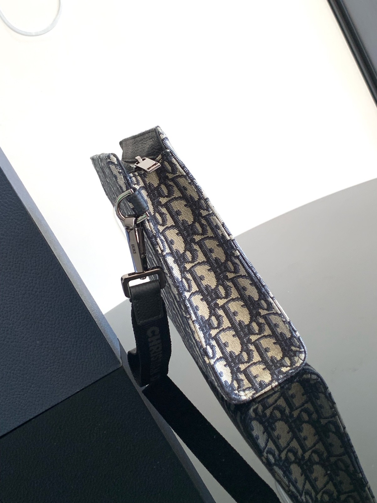 040 36123131 size 27x19.5x6cm