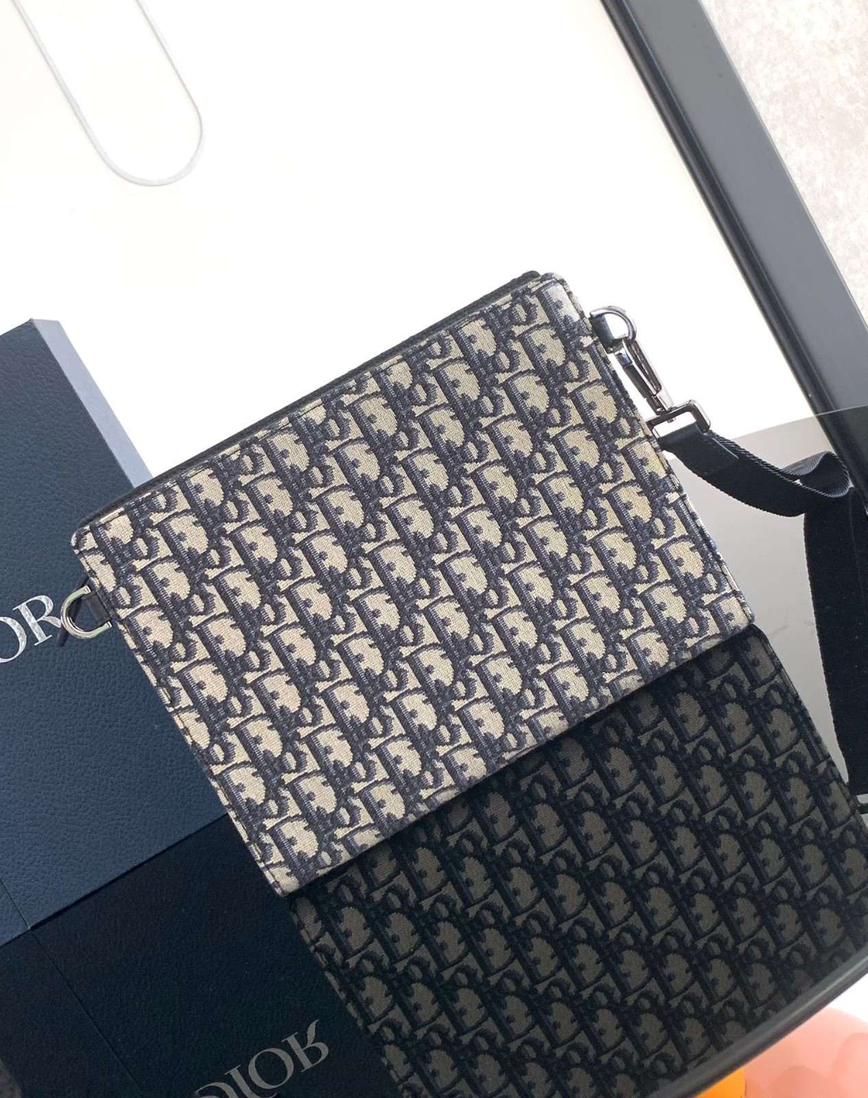 040 36123131 size 27x19.5x6cm