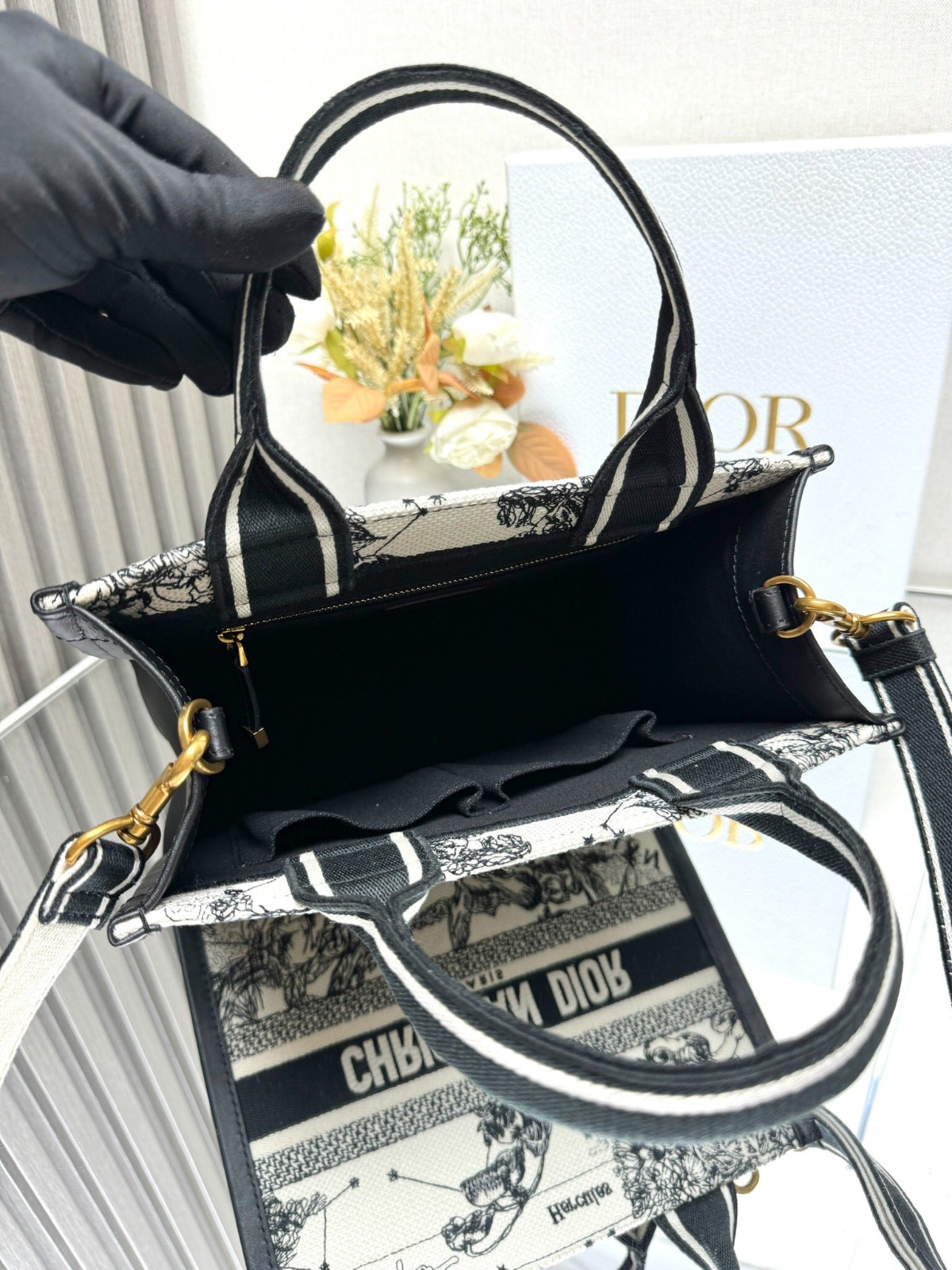 033 63123196 size 26.5×21×14cm