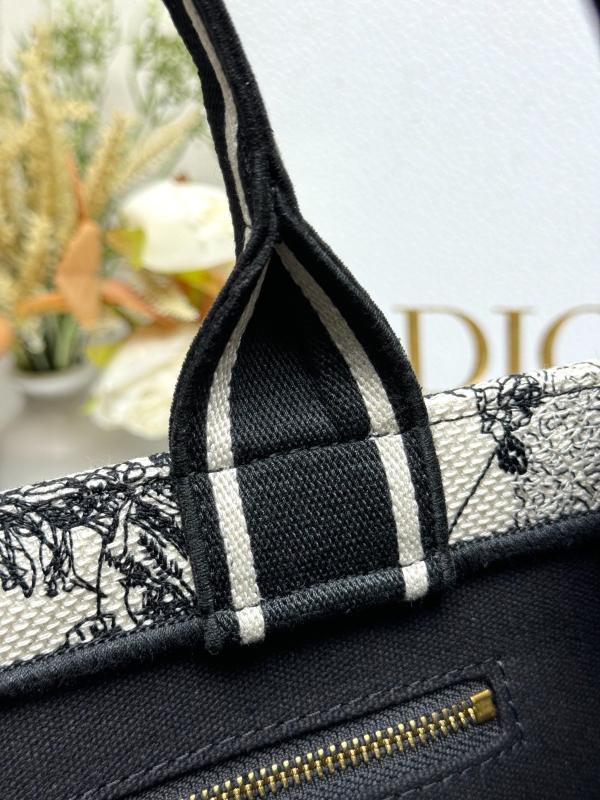 033 63123196 size 26.5×21×14cm