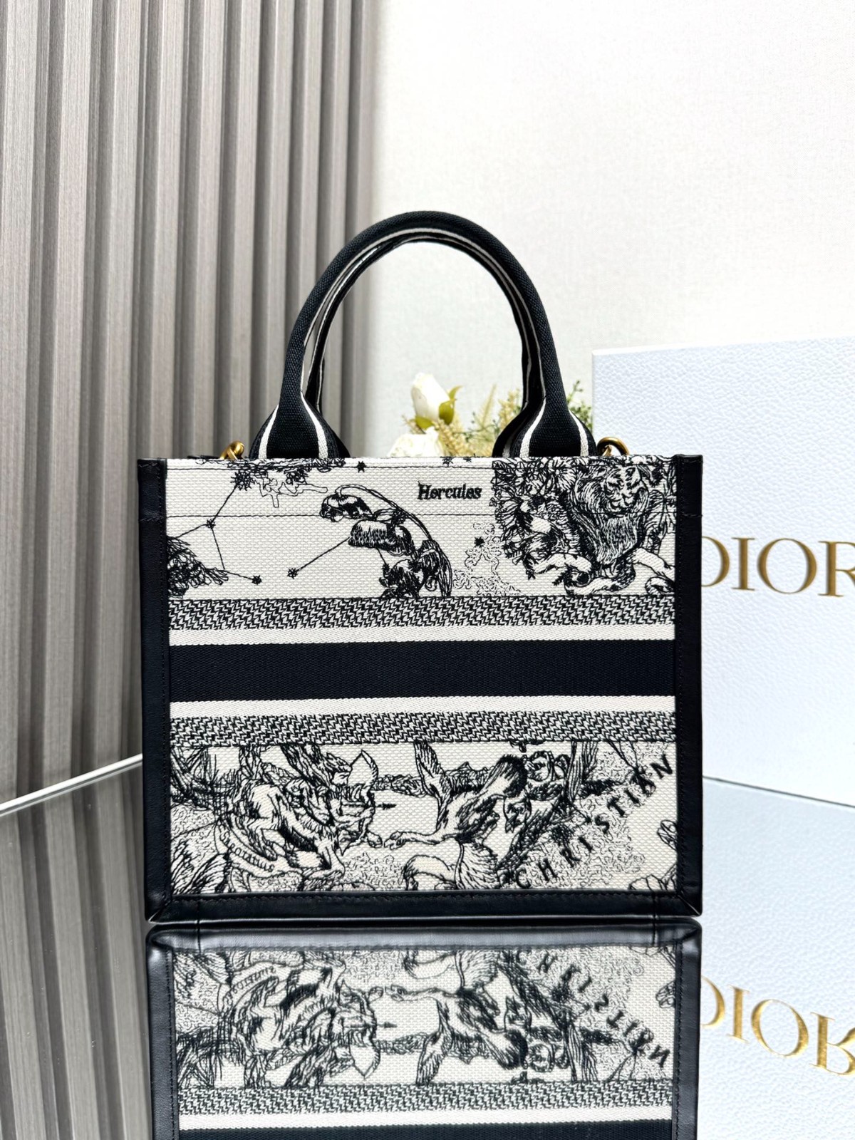 033 63123196 size 26.5×21×14cm