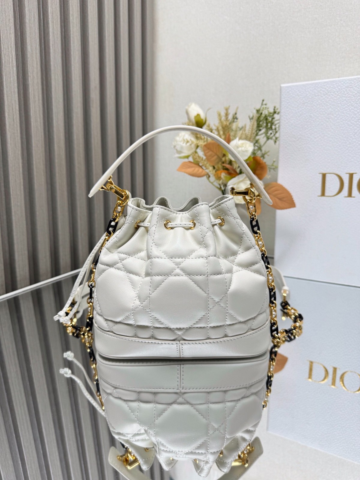 031 59123176 size 17x16x9cm
