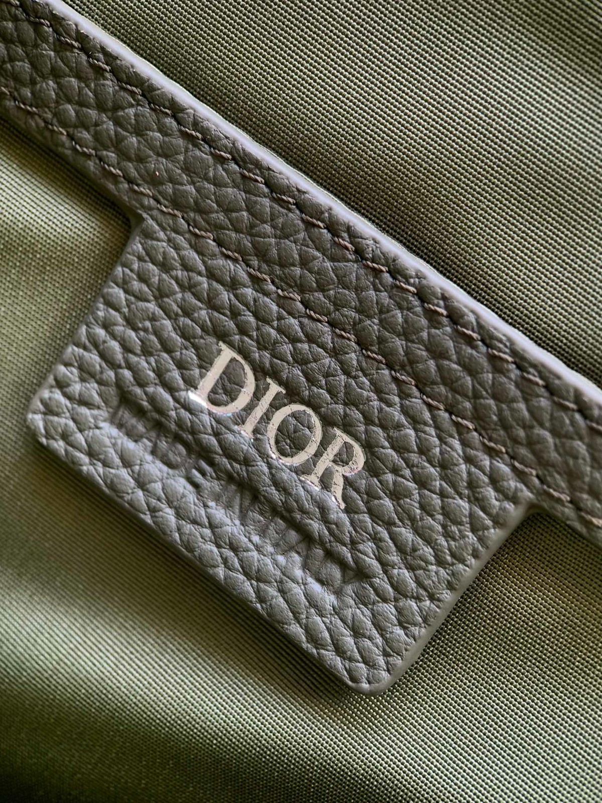 028 57123171 size 24x18x8cm