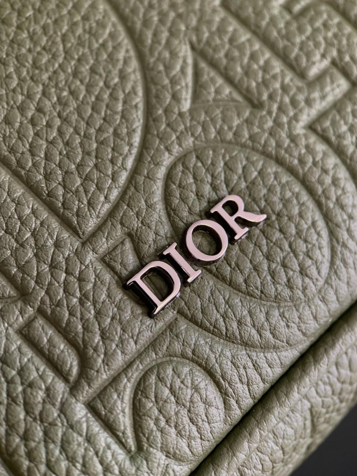 028 57123171 size 24x18x8cm