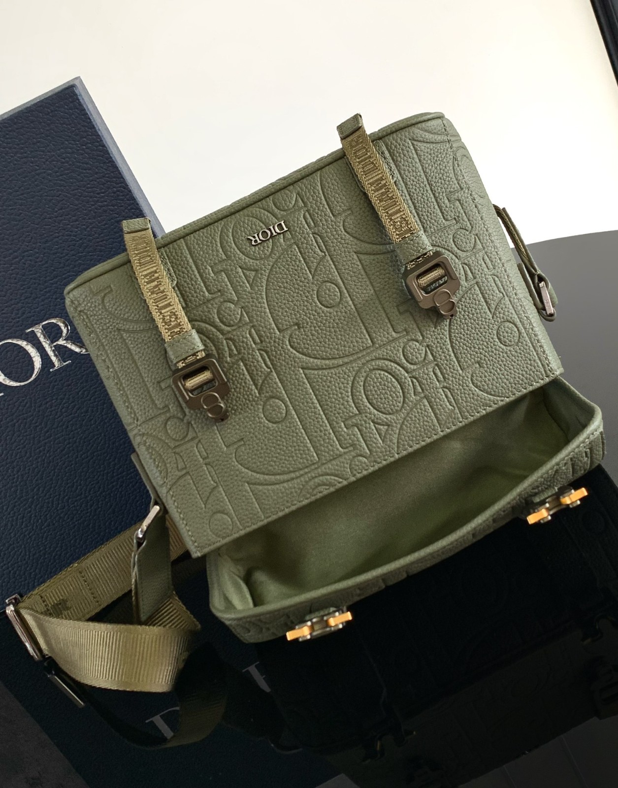 028 57123171 size 24x18x8cm