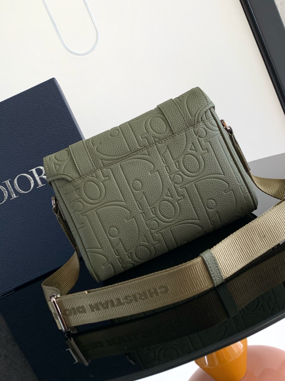 028 57123171 size 24x18x8cm