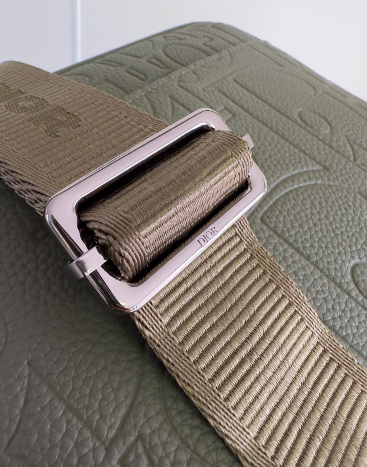 026 49123156 size 23x17x7.5cm