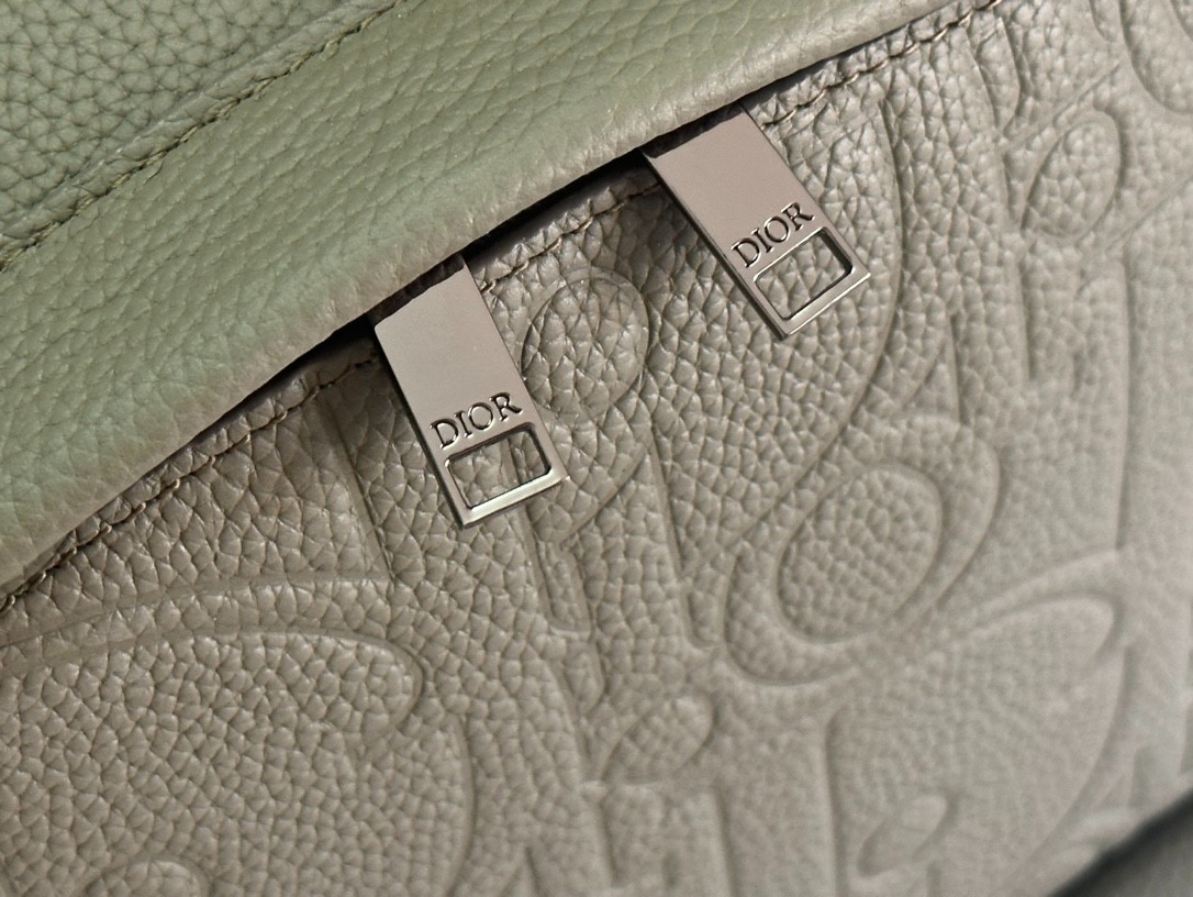 025 58123172 size 31x40x18cm