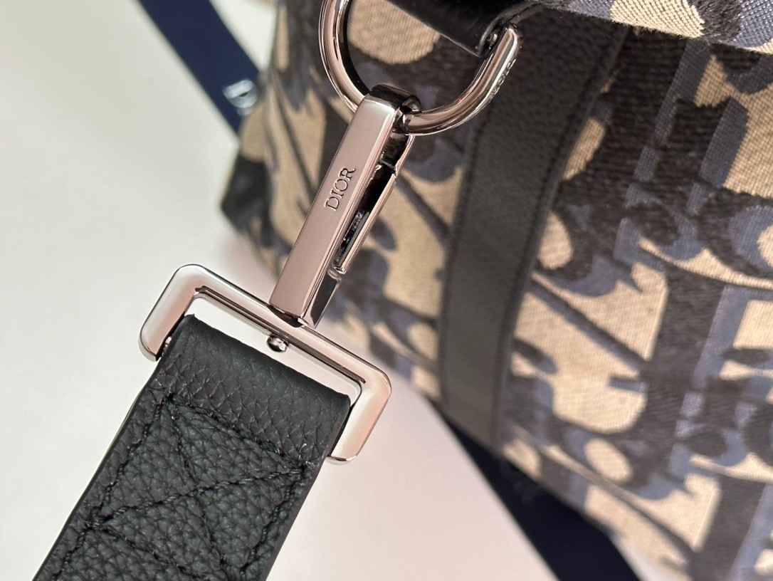 018 65123204 size 63x37.5x24cm