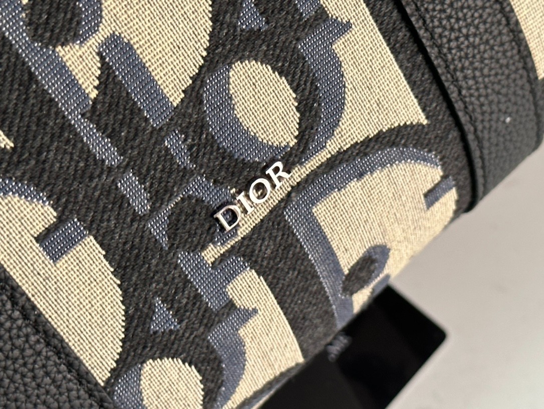 018 65123204 size 63x37.5x24cm