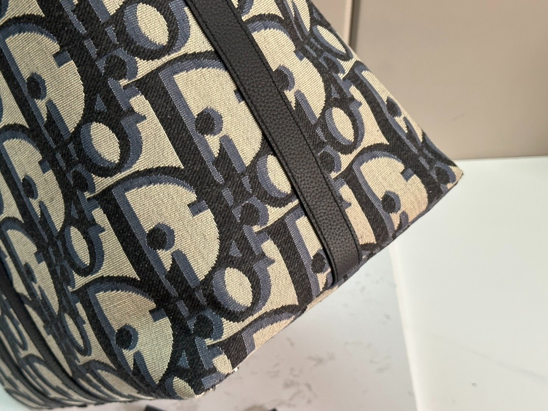 018 65123204 size 63x37.5x24cm