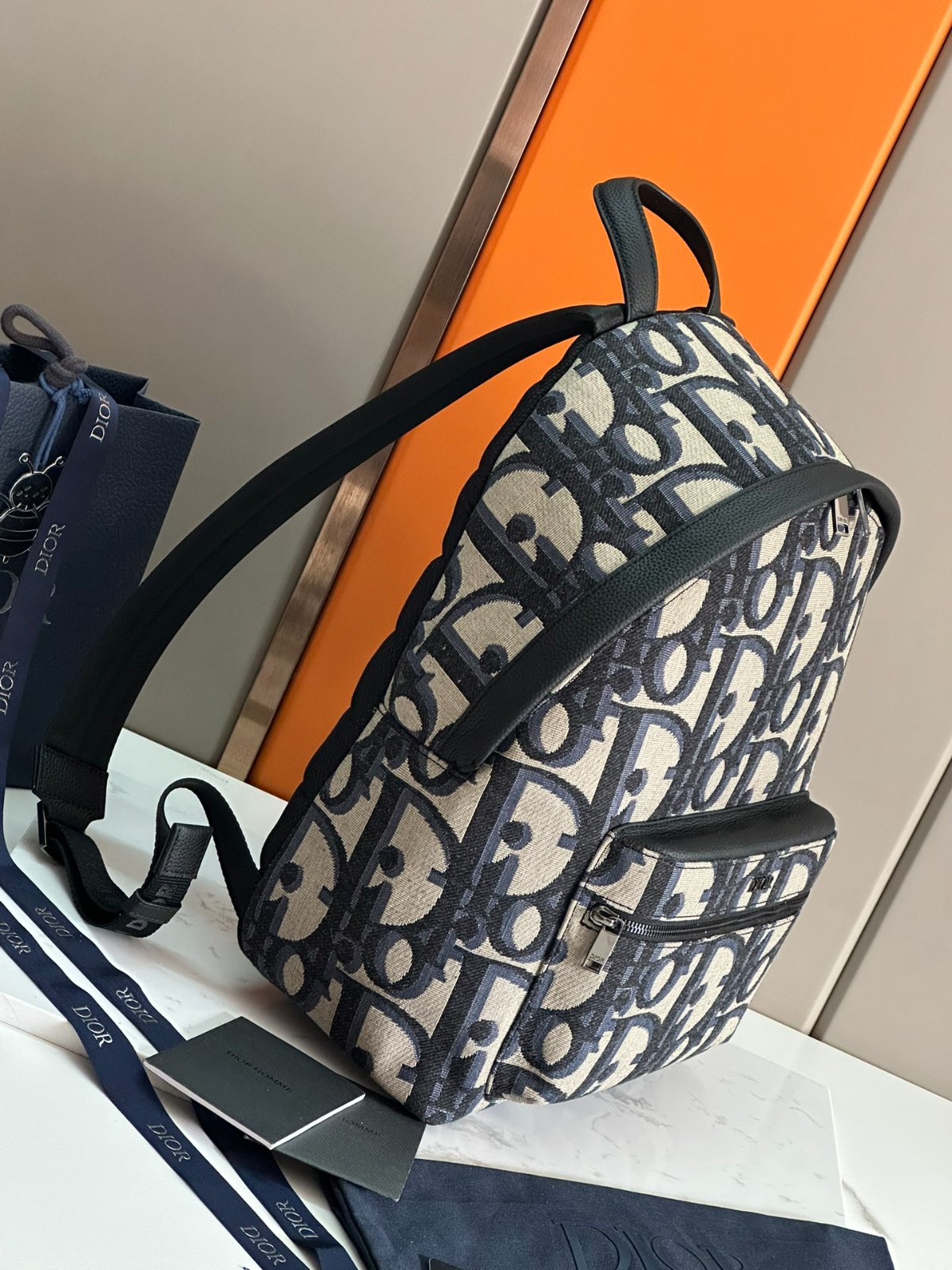 012 54123168 size 30x42x15cm