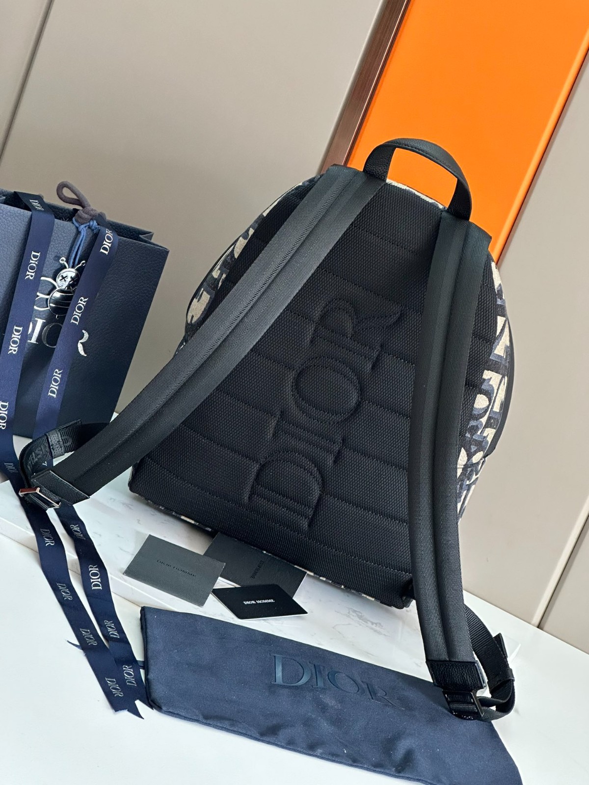 012 54123168 size 30x42x15cm