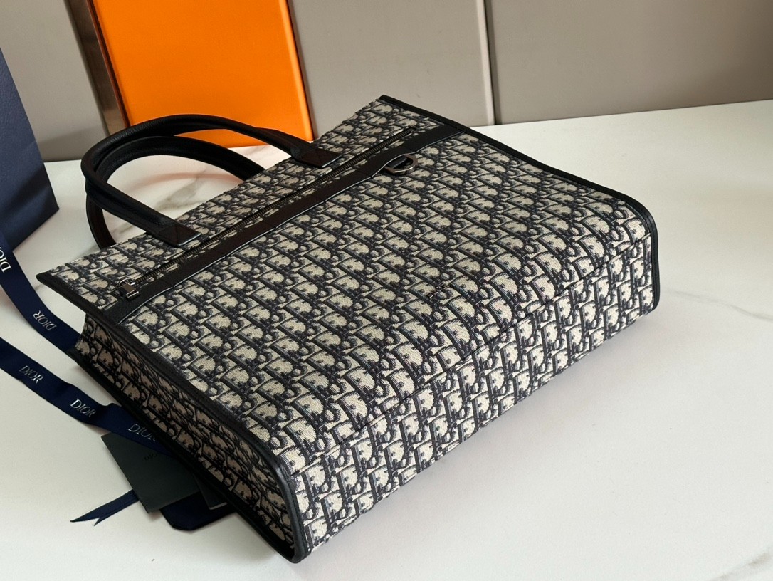 007 50123164 size 39x35x11cm