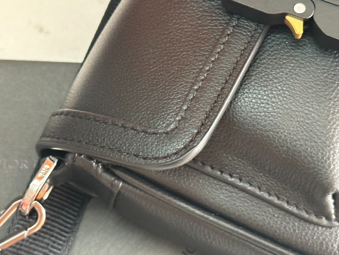 005 48123162 size 19x11x4cm