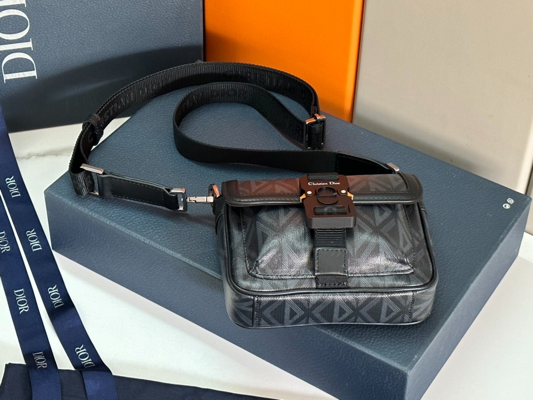 004 45123152 size 19x11x4cm