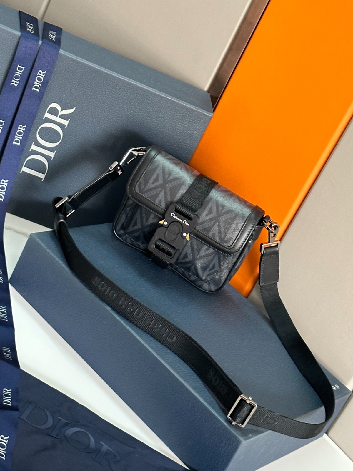 004 45123152 size 19x11x4cm