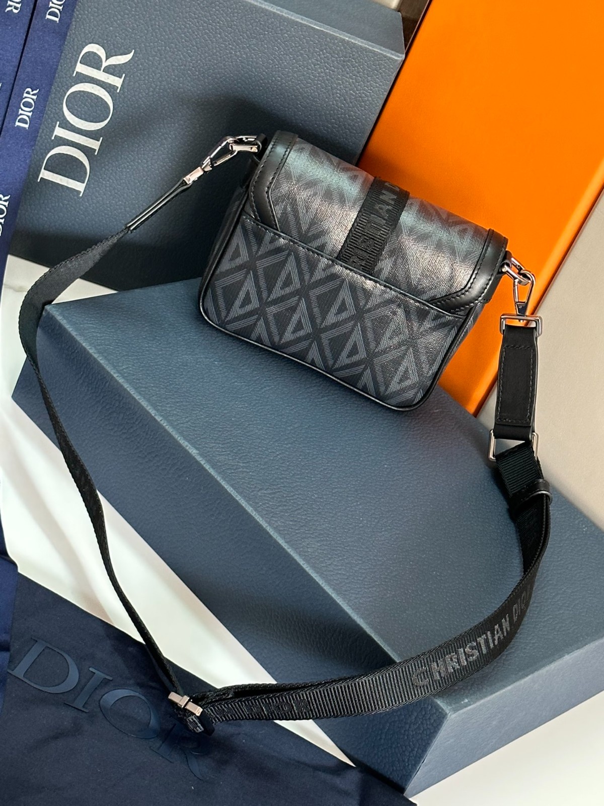 004 45123152 size 19x11x4cm