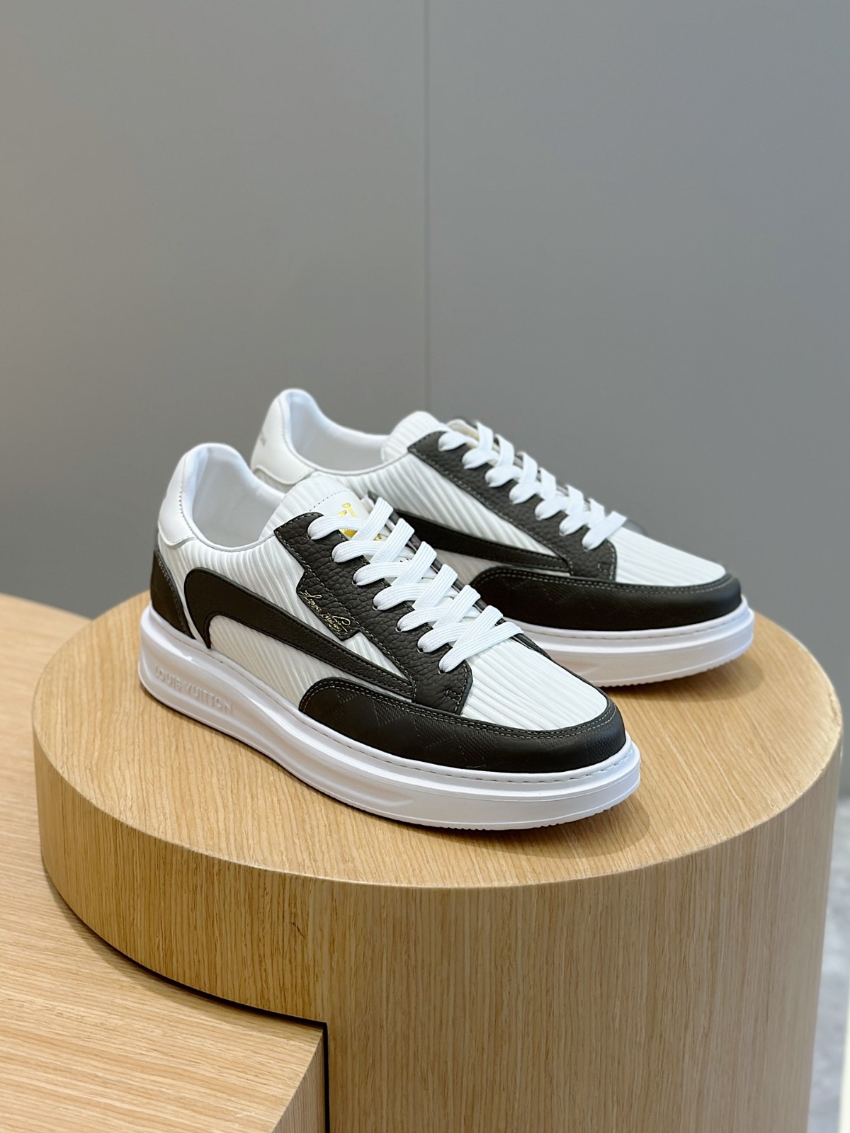 036 40123136 size 38-45