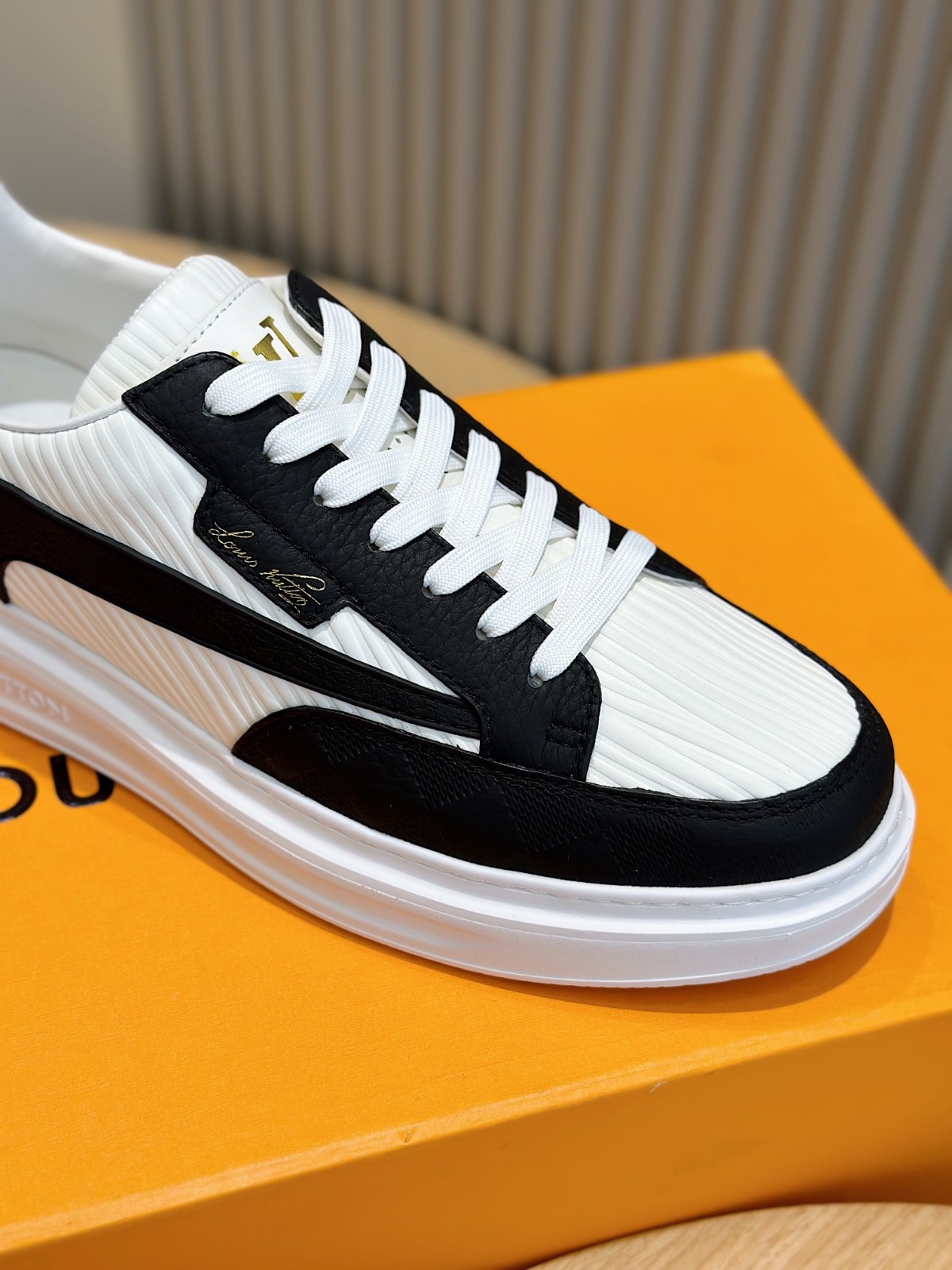 033 40123136 size 38-45
