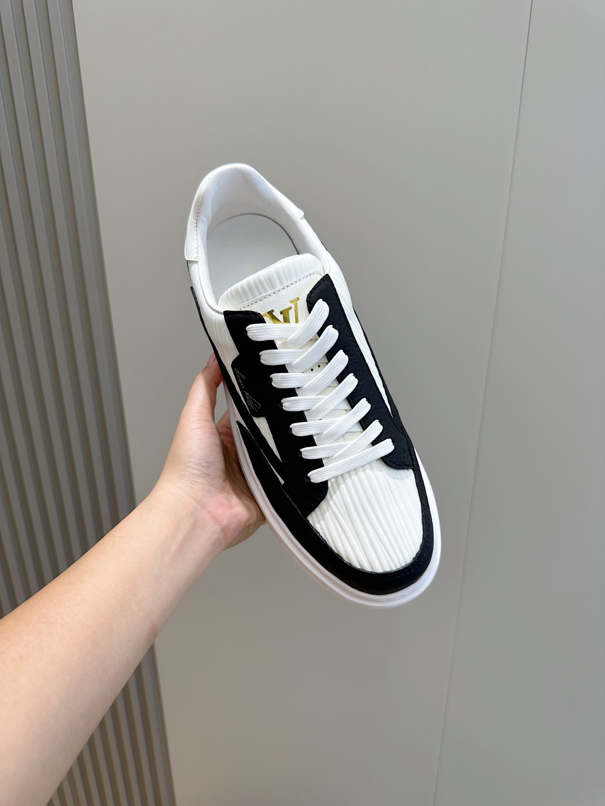 033 40123136 size 38-45