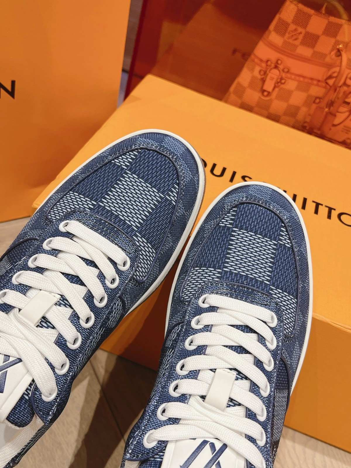 017 38123127 size 39-45