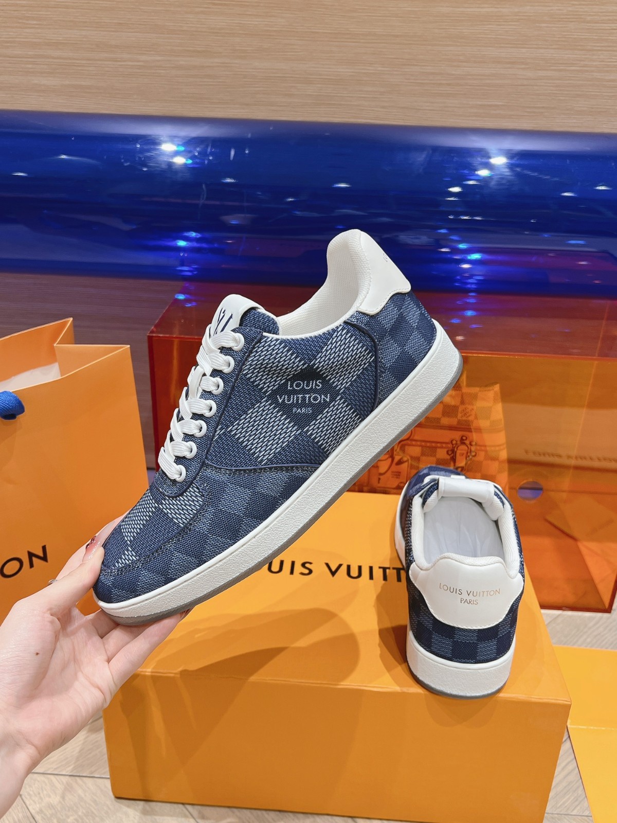 017 38123127 size 39-45