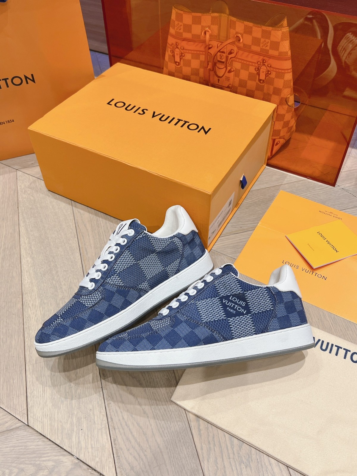 017 38123127 size 39-45
