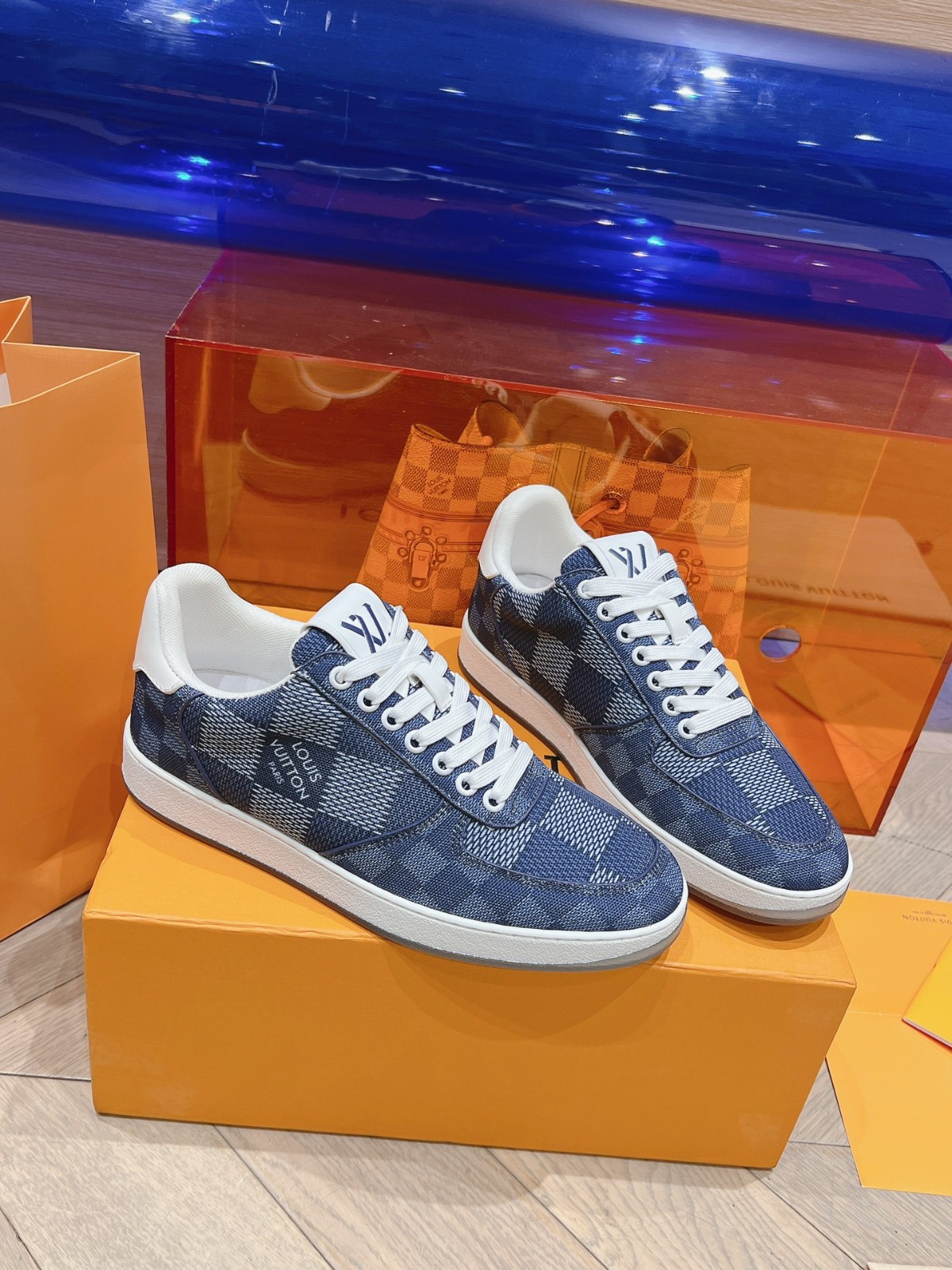 017 38123127 size 39-45