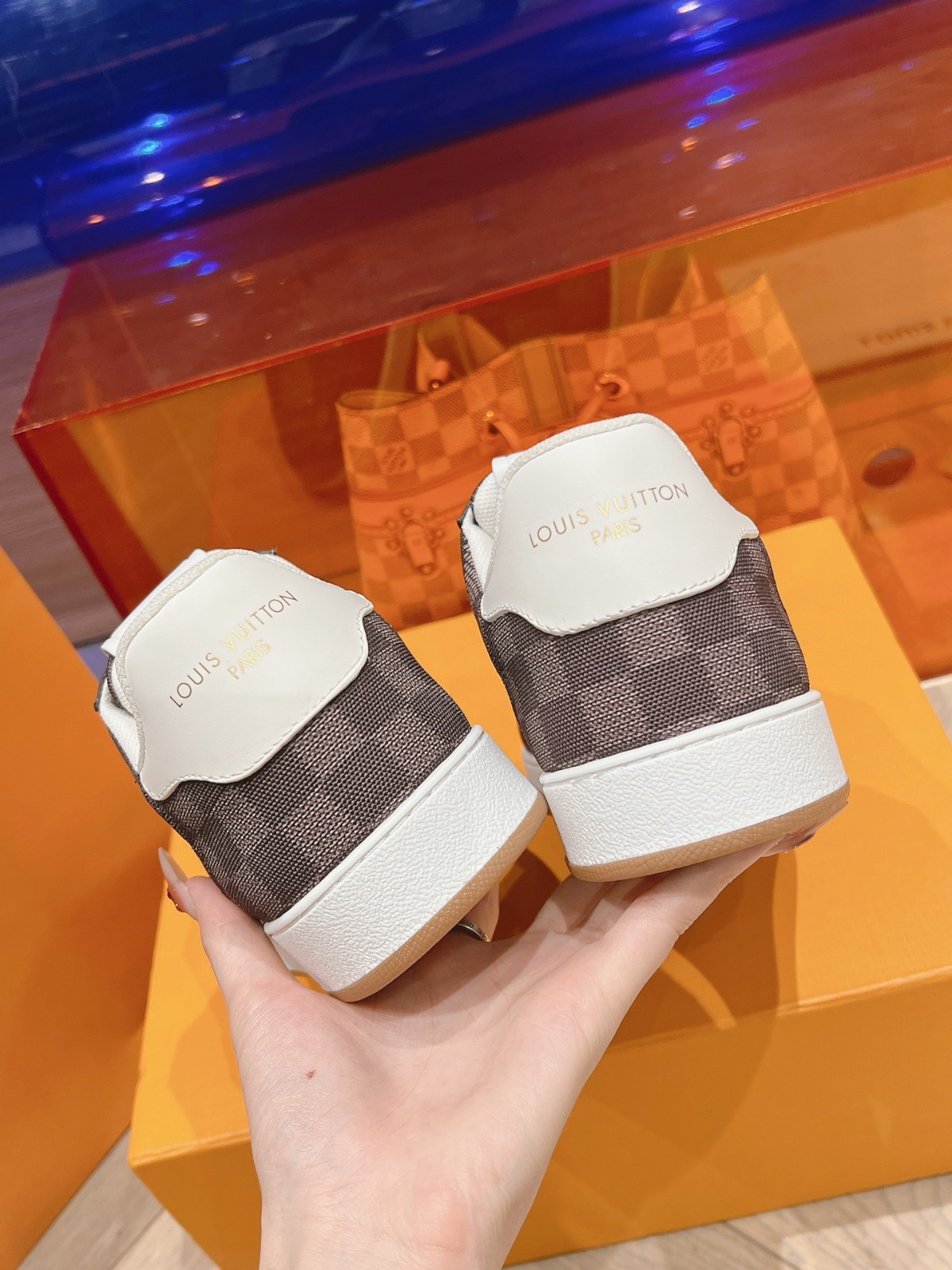 016 38123127 size 39-45