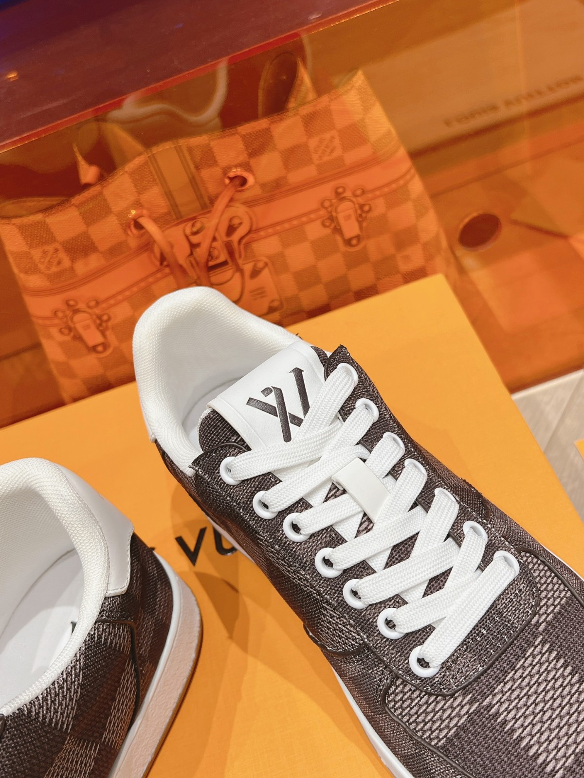 016 38123127 size 39-45